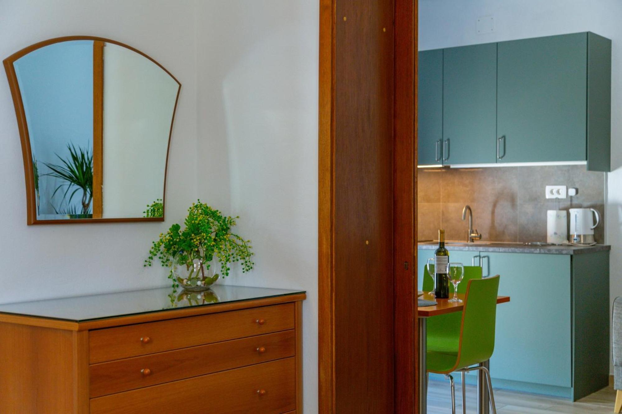 City Center Ana Apartments Makarska Esterno foto
