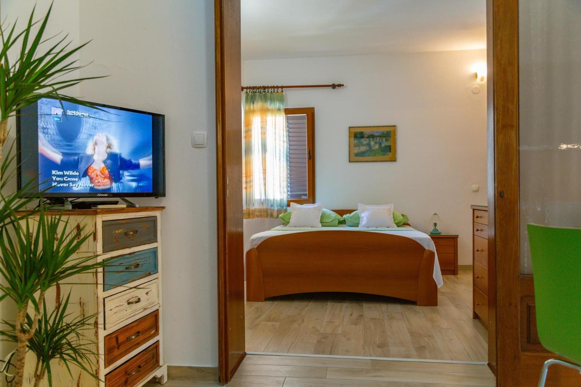 City Center Ana Apartments Makarska Esterno foto